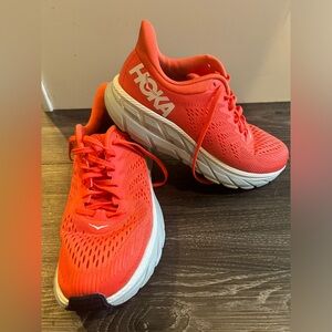 Hoka One One Clifton 7 W size 9